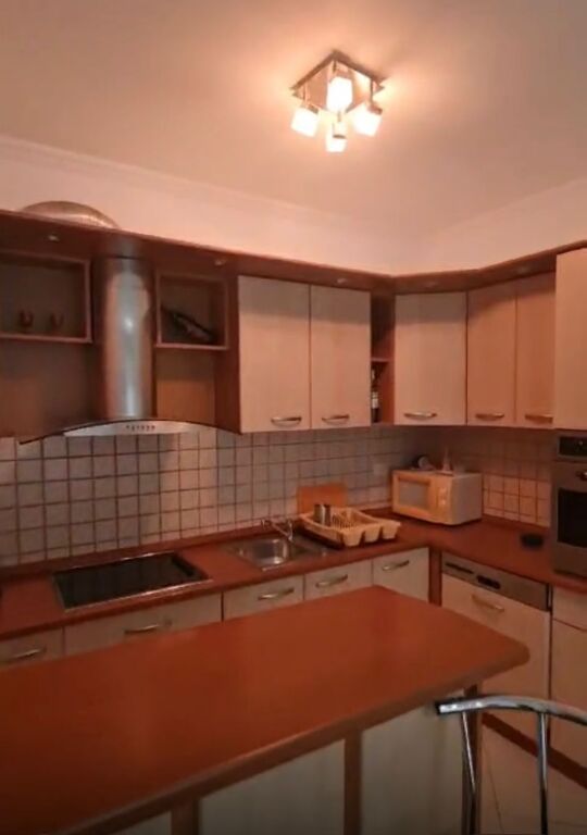 For rent 1+1, Kosovarëve Street