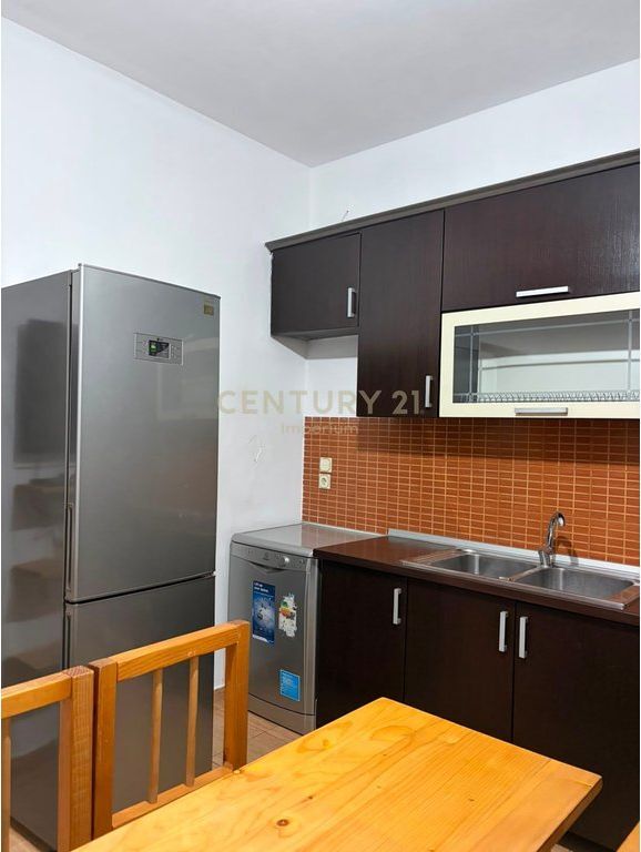 Apartament 2+1+ballkon me qira – Ish Dogana!
