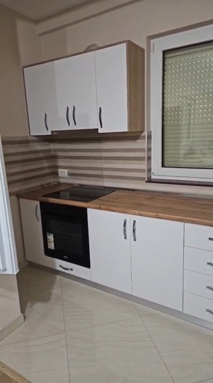 Apartament 3+1 prane Qytet Studenti Tirane !