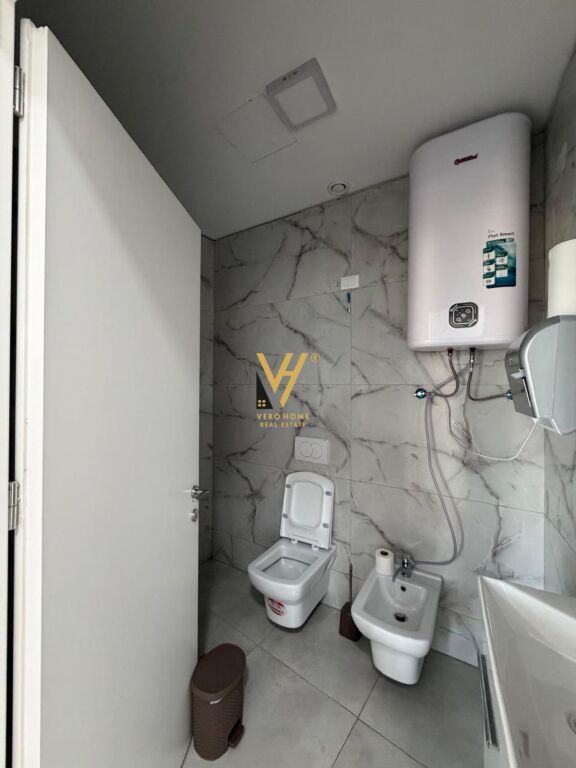 UFFICIO 130 M2 IN AFFITTO PRESSO LAKEVIEW RESIDENCE 1.700 EURO
