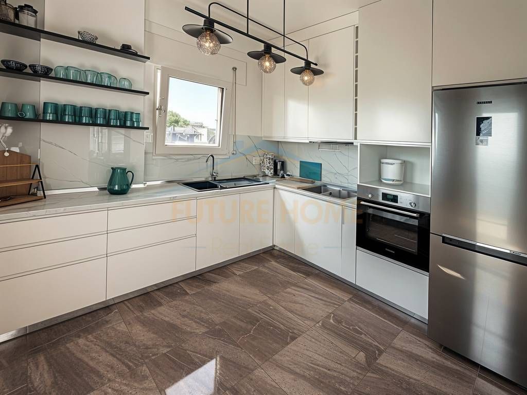 SHITET APARTAMENT 3+1 TEK PERLA RESORT GJIRI LALEZIT