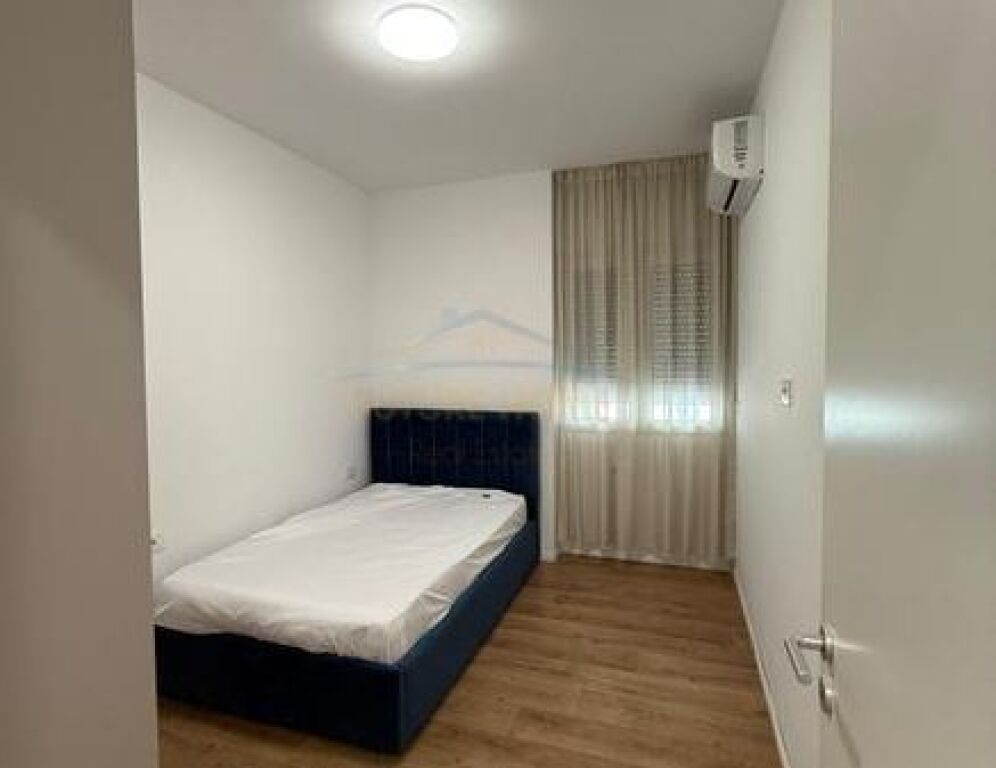 Shitet, Apartament 2+1+2, Kodra e Diellit, Tiranë.