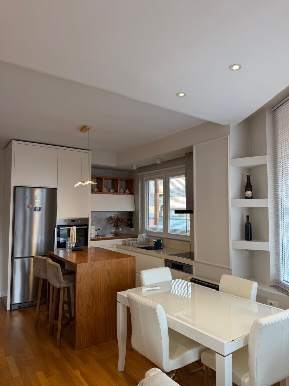 Apartament luksoz 2+1+2 me qira në Astir