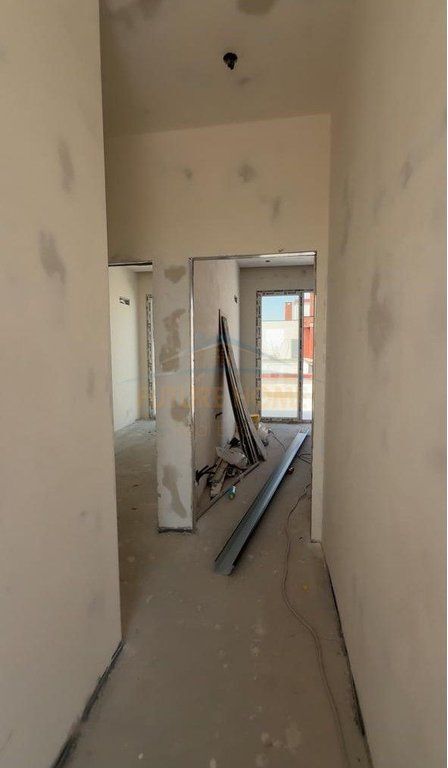 Shitet, Apartament 3+1+2, Yzberisht, Tiranë.