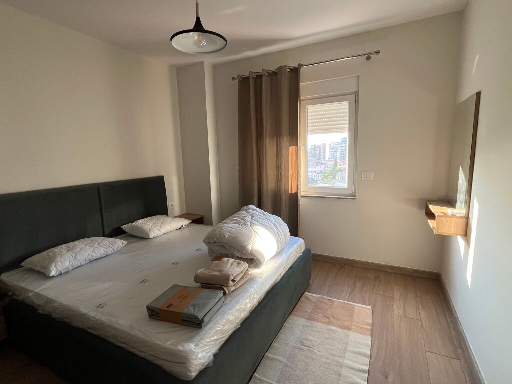 Renovated 2+1+2 apartment with underground parking - for rent | Pazari i ri