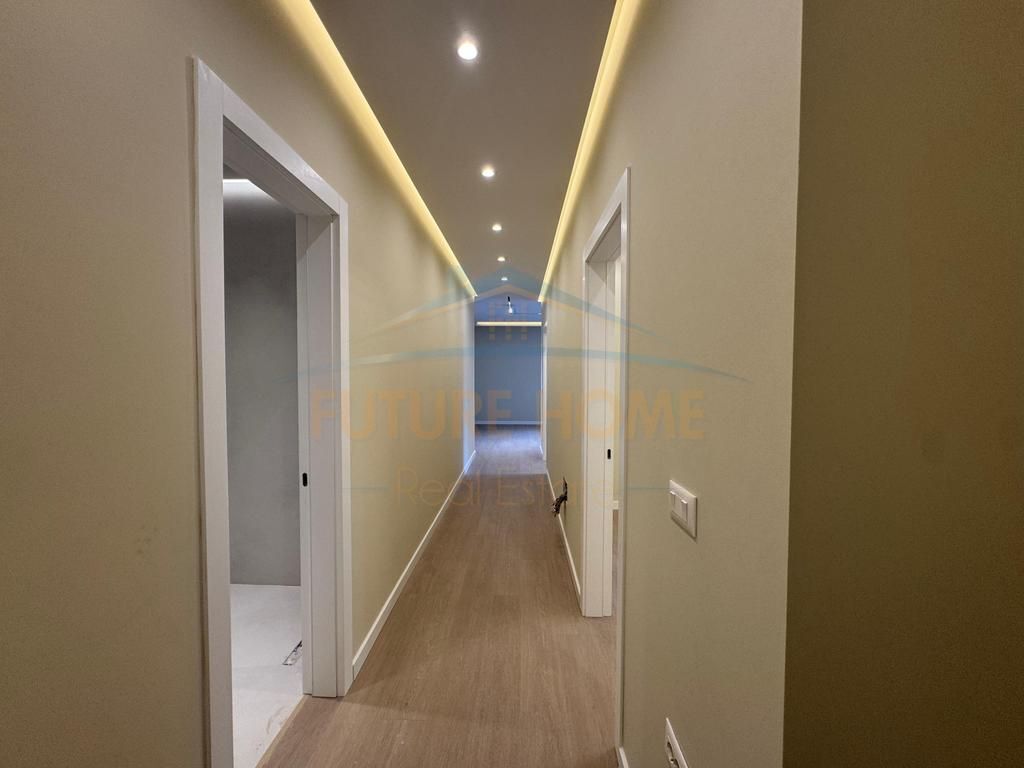 Shitet, Apartament 2+1+2, Quartum Residence, Rruga Panorama.