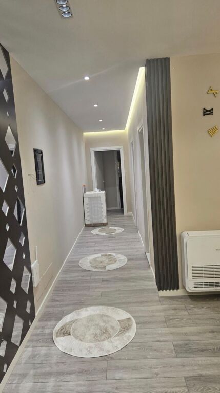 Super apartament me qera 2+1+2wc rruga Dritan Hoxha
