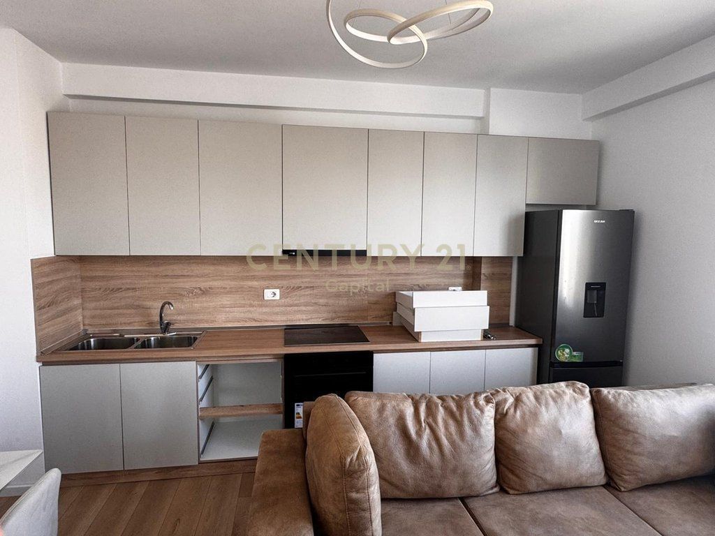 Apartament 2+1 për Qera tek Ish Fusha e Aviacionit, Tiranë 700 € /Muaj 65,000 Lekë /Muaj