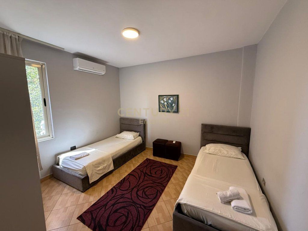 Duplex in affitto presso la Scuola Unita 650 € /Mese 60.000 Lek /Mese