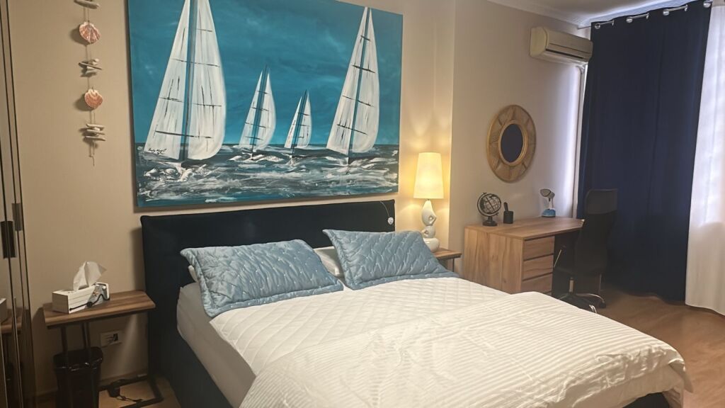 🏠 Jepet me qira apartament 2+1  📍 Në qendër të Tiranës, tek 9-katëshet, tek Prokuroria 💰 Çmimi: 80,000 lekë/muaj