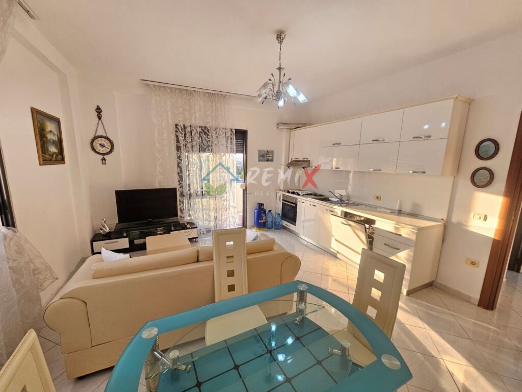 🏡 APARTAMENT 2+1 ME QERA – PRANË HOTEL PALACE, DURRËS! 🌊✨