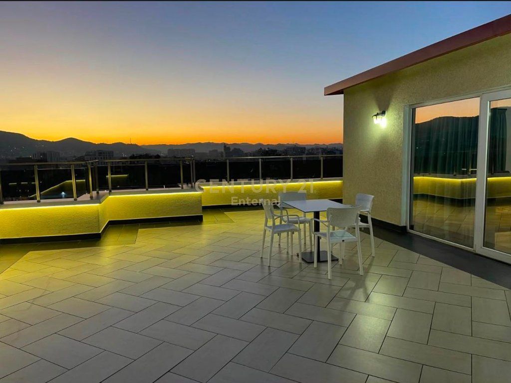 Ish Blloku - Attico di Lusso in Affitto 100m2 + 130m2 Veranda
