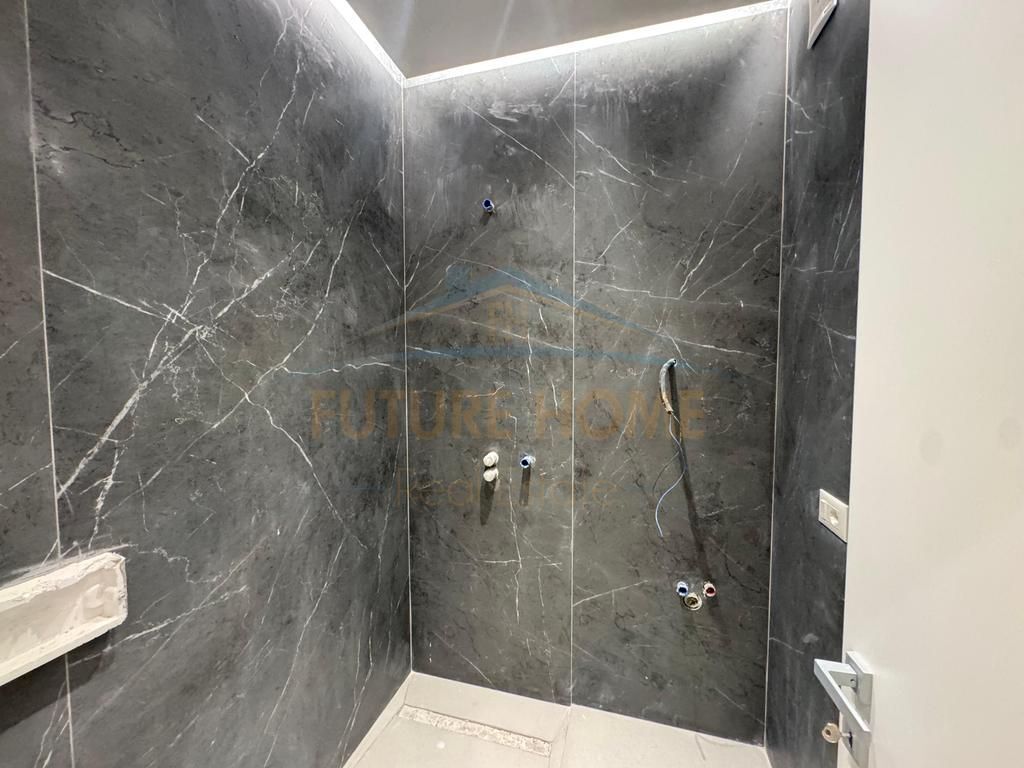 Shitet, Apartament 2+1+2, Quartum Residence, Rruga Panorama.
