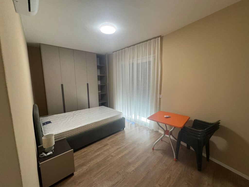 Shitet apartament 2+1+2 tek Kompleksi E88