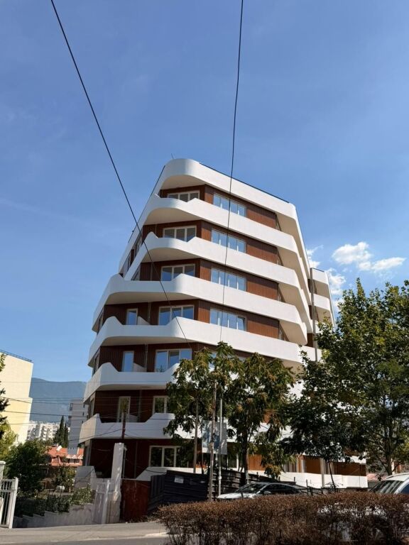 Shitet Apartament 2+1 Rruga Elbasanit, Sheqer Pikant
