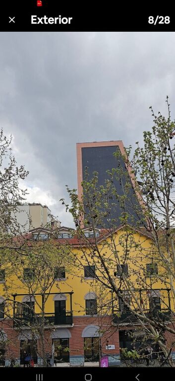 Appartamento in affitto via Kavaja vodafone