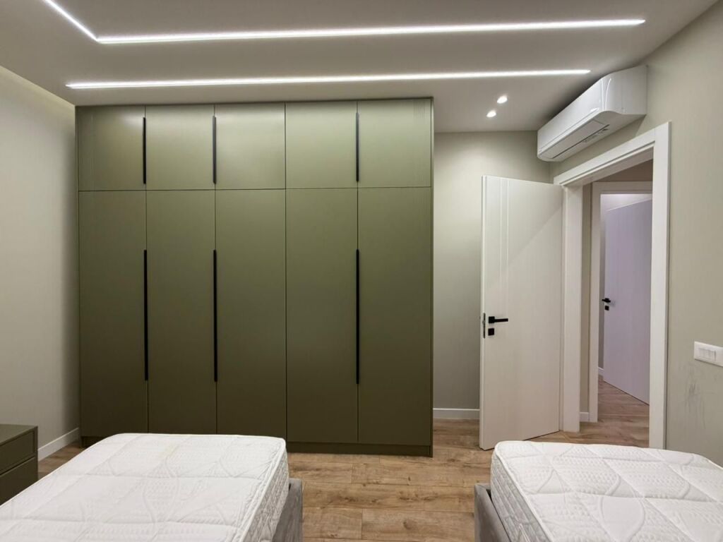 Apartment 2+1+Parking for rent at Liqeni i Thate.
