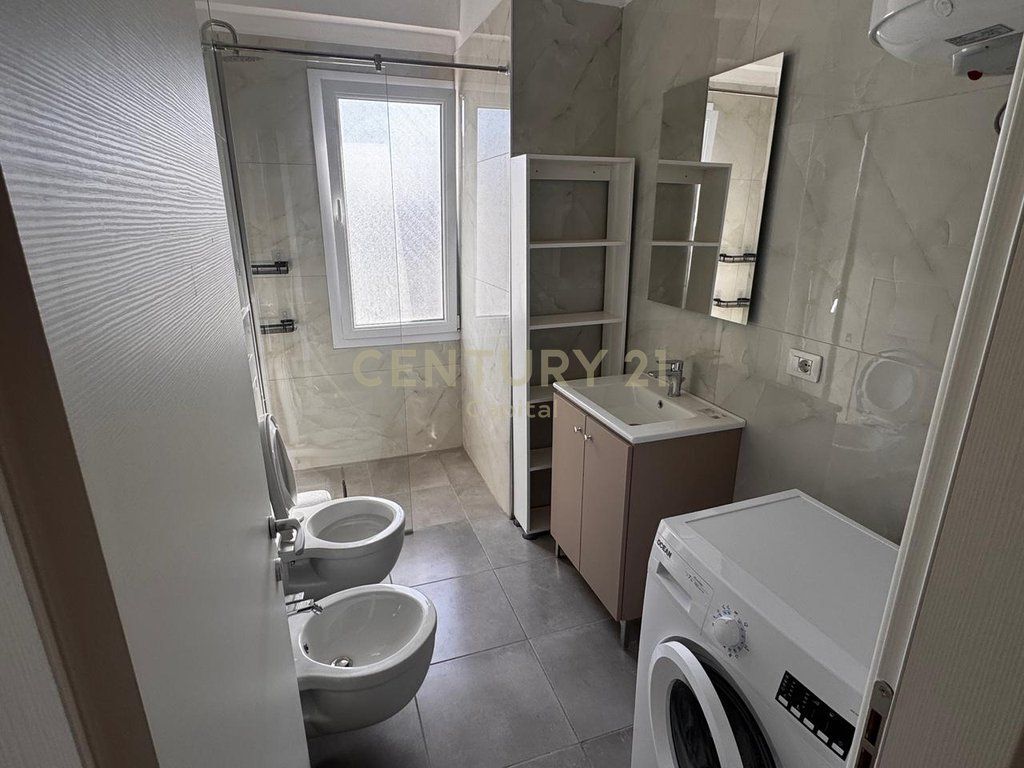 Apartament 2+1 për Qera tek Ish Fusha e Aviacionit, Tiranë 700 € /Muaj 65,000 Lekë /Muaj