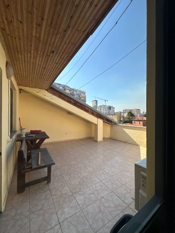 Qera | Apartament 2 + 1 | Pazari I Ri – Rruga Fadil Rada | 800 €/muaj