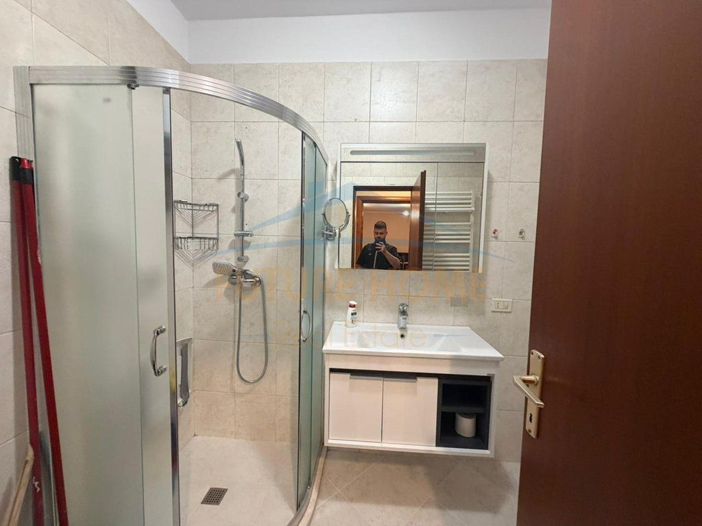 Affitto, Appartamento 2+1, Via Barrikadave, Tirana