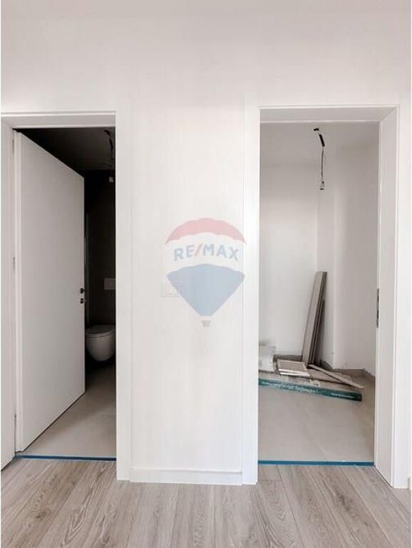Office for rent- Lake View