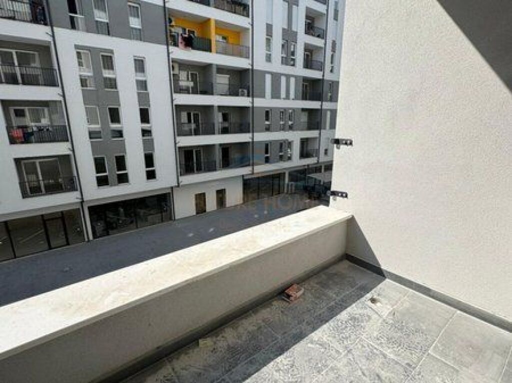 Shitet, Apartament 1+1, Univers City, Tiranë