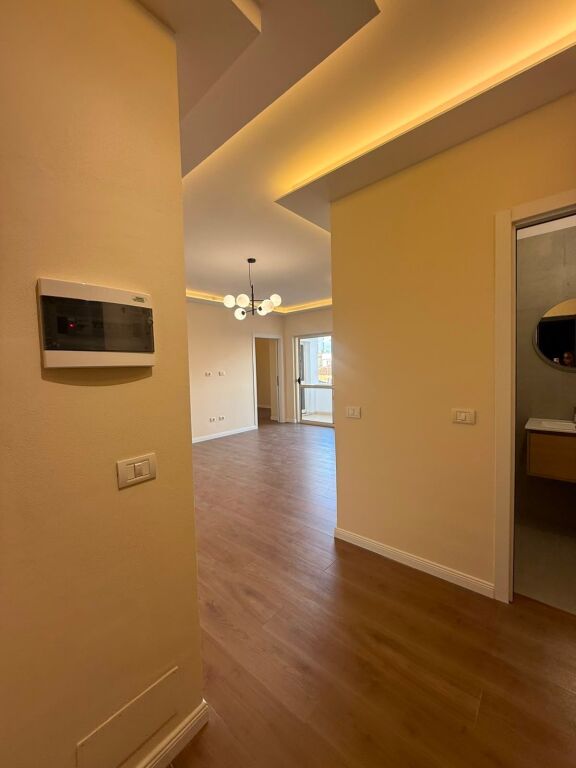 Shitet Apartament 2+1+2 te Ish Rajoni, Durres