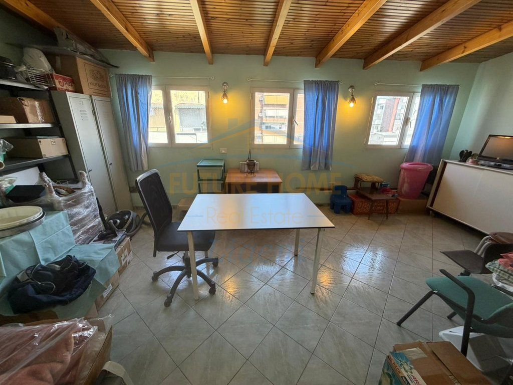 For sale, Apartment 3+1+Veranda, Selvia, Partizani High School, Tirana