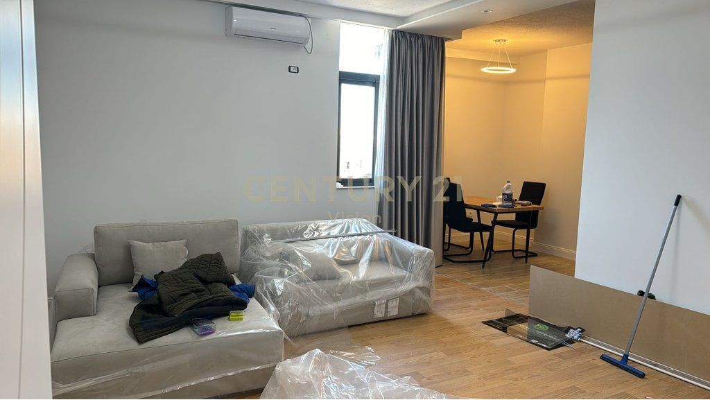 Apartament 2+1+2 për shitje në qendër, Tiranë - 116 m²