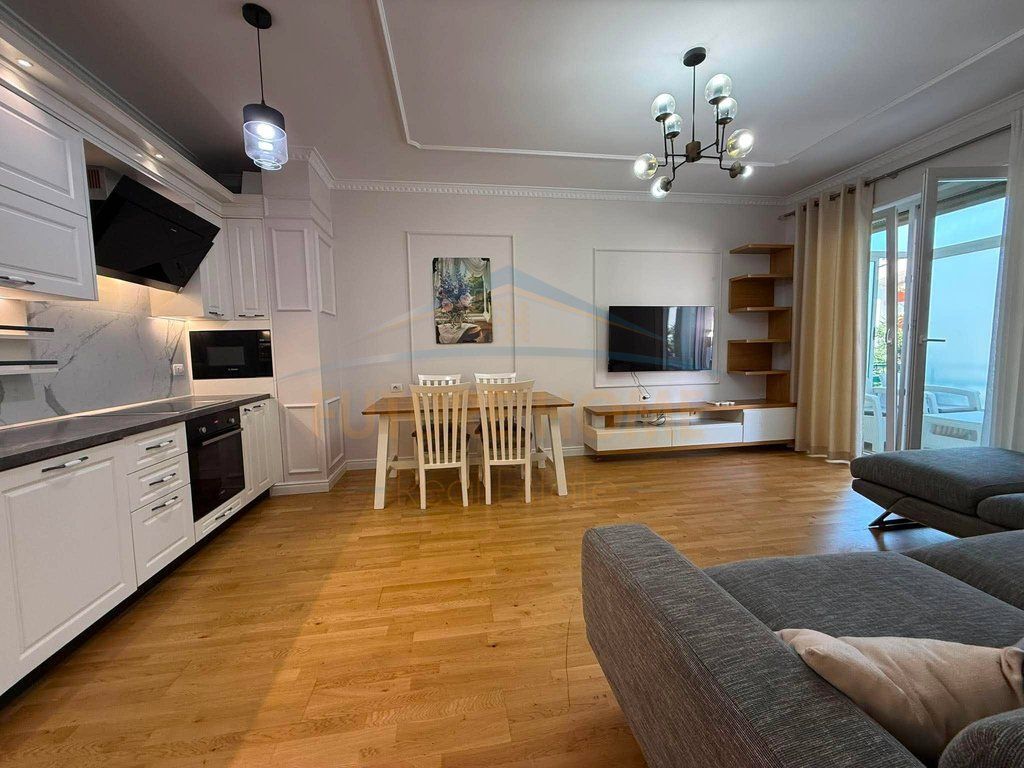 Shitet, Apartament 3+1+2 + Post Parkimi, Rruga Eduard Mano, Kopshti Zoologjik