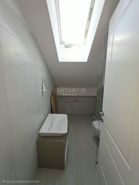 DUPLEX APARTMENT 2+1+2 + PARKING SPACE FOR RENT ABOVE THE OVERPASS OF THE PARSI MUNICIPALITY