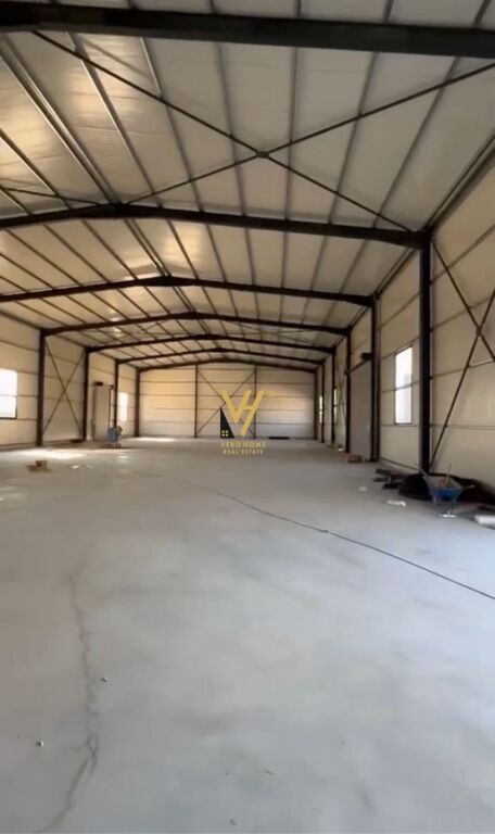 JEPET KAPANON 4.000 M2 ME QERA NE FLLAKE, DURRES 3.500 EURO