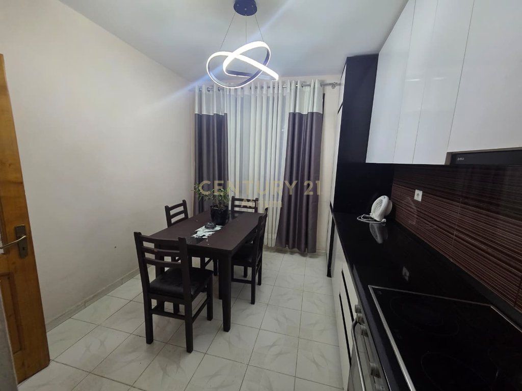 APPARTAMENTO 1+1+ ANNESSO IN AFFITTO VICINO AL RISTORANTE DURRËS!!