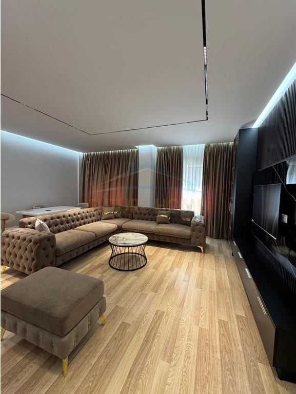 Qera, Apartament 2+1+2, Tirana Ring Center, Zogu i Zi