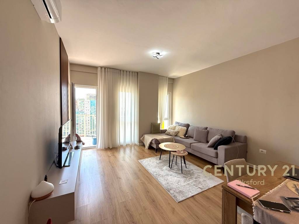 Apartment for rent 1+1 furnished opposite Ring Center, at Zogu I Zi!