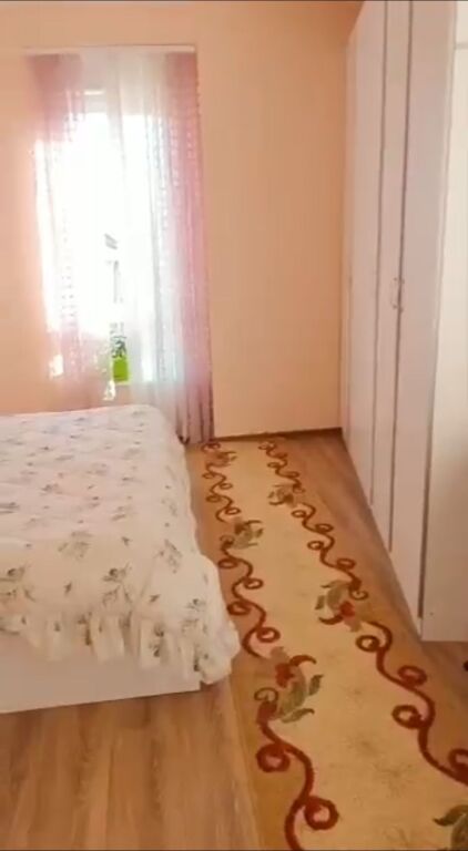 Jepet Apartament me qera 700€