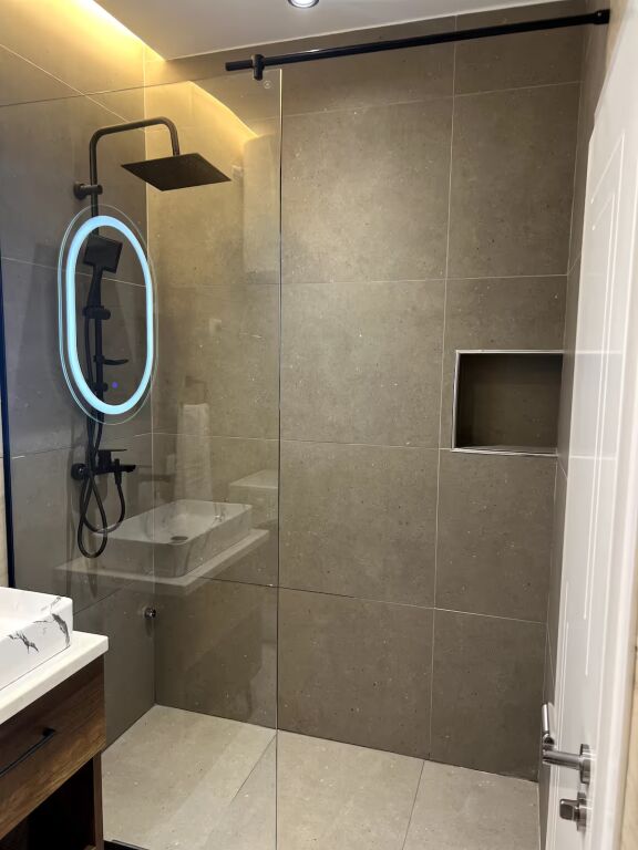 🏡 Appartamento arredato 2+1 in vendita – Astir, Via Aleksandri i Madh