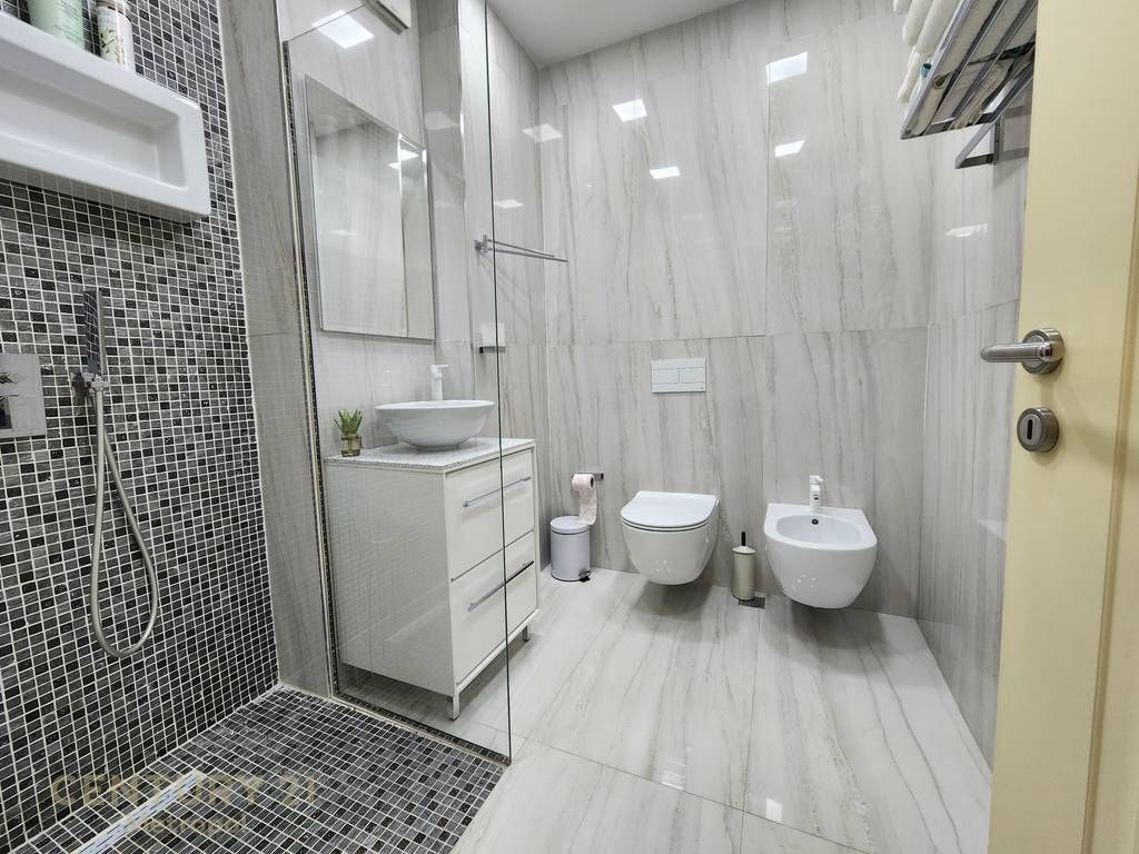 Appartamento 2+1+2 bagni in affitto nel complesso Usluga!