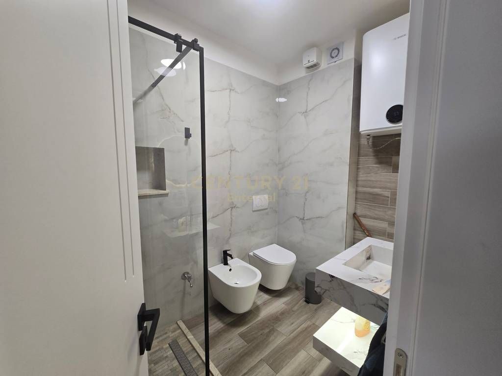 Appartamento 1+1 in affitto a Komuna e Parisit 750 € /Mese