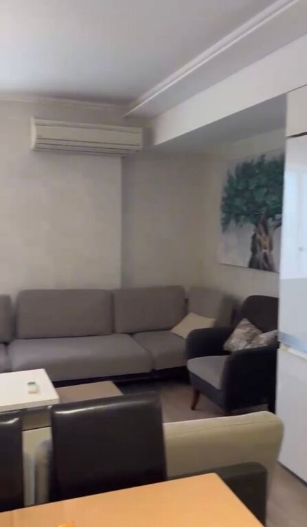 Shitet apartament 3+1 tek Kompleksi Malajzian