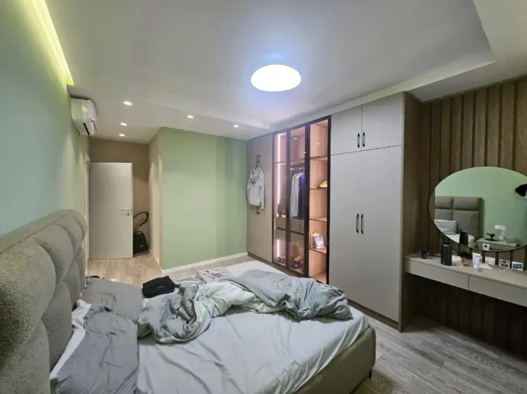 Tirane, appartamento 2+1+Balcone in affitto