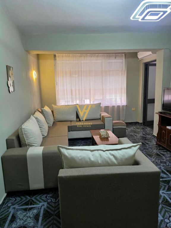 JEPET APARTAMENT 1+1+BLK ME QIRA NE QENDER 50.000 LEKE