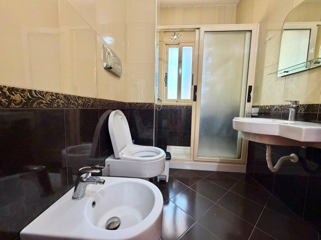 Apartament 2+1 me Qera, Tetor-Maj | Sheshi Pavaresia, Nisatel, Vlore