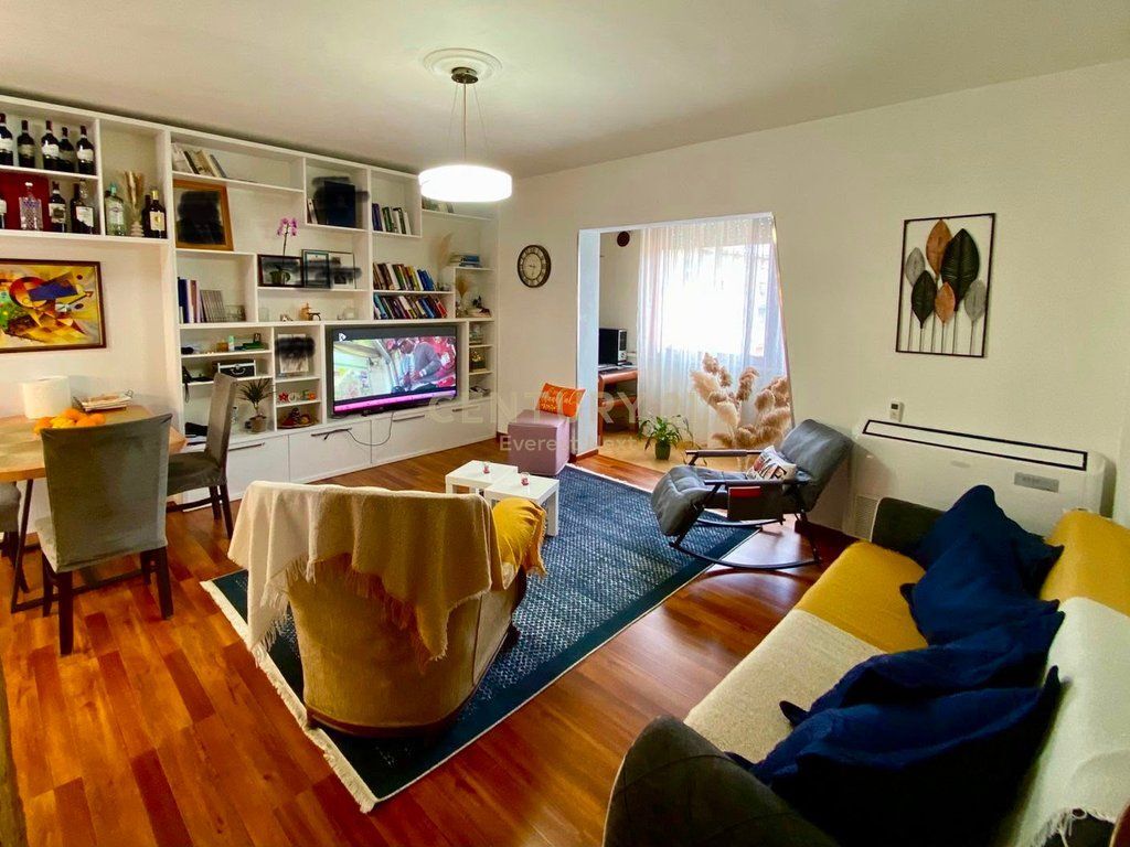 JEPET ME QIRA APARTAMENT 2+1 – SHKOLLA 1 MAJI