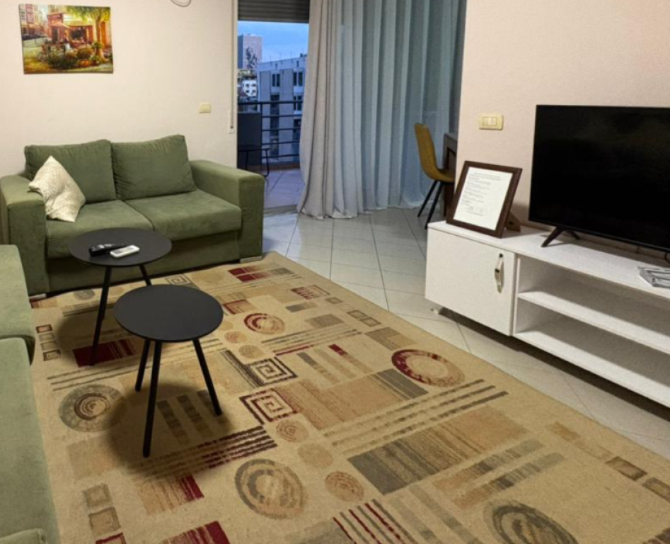 Jepet apartament 2+1 me qira tek Selvia , Rruga e Dibres .