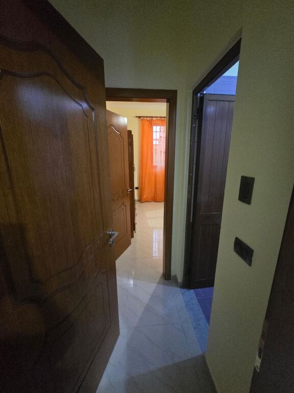 Qera | Vilë 1 + 1 | Rruga Jordan Misja | 400 €/muaj