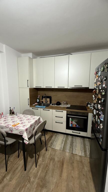 Jepet apartament me qera 1+1,selite e vogel