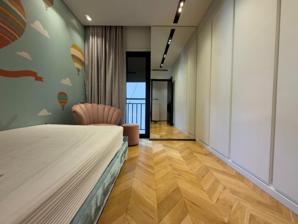 Apartament 2+1 me post parkimi Green City, Astir!