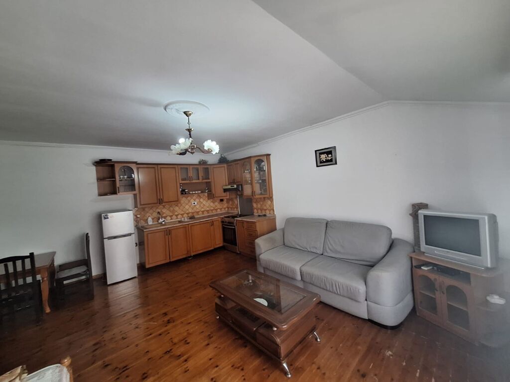 In affitto Piano Villa 1+1, vicino alla Facoltà di Medicina   ID 5467