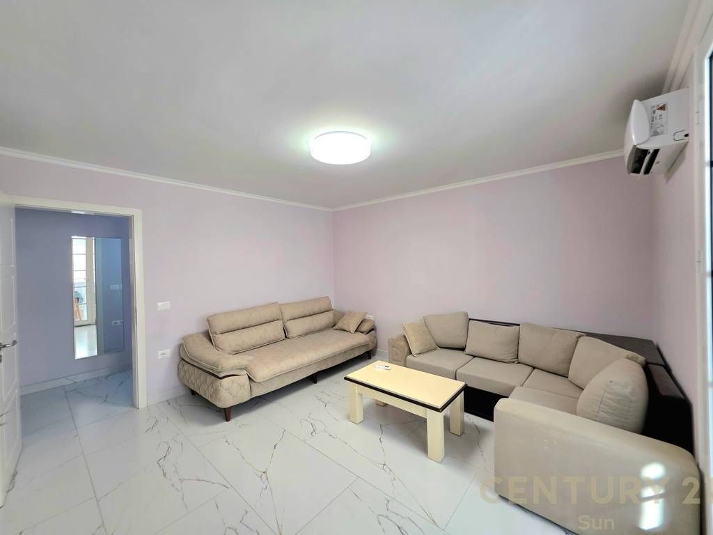 APARTAMENT 1+1 PER QIRA PRANE 21 DHJETORIT